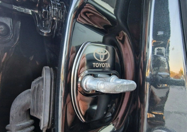 Toyota Avensis cena 31990 przebieg: 137158, rok produkcji 2010 z Skarszewy małe 407